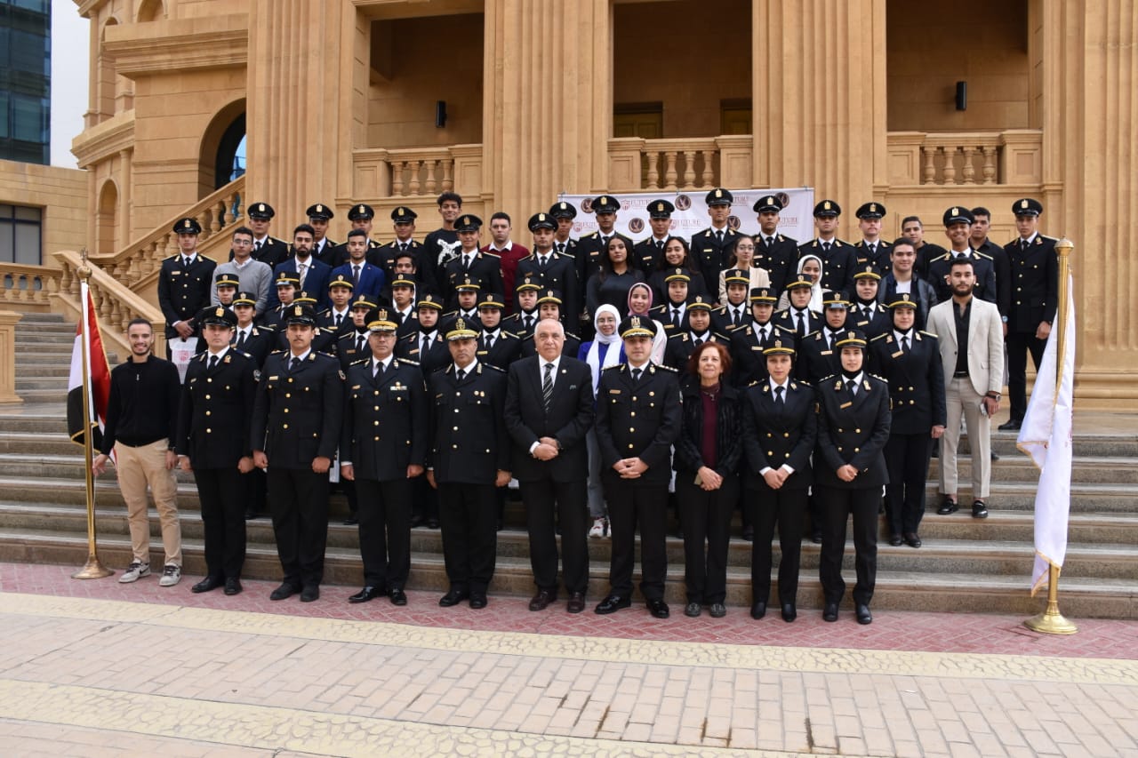 جامعة المستقبل في مصر تستضيف وفد من ضباط وطلاب أكاديمية الشرطة في اطار احتفالات عيد الشرطة ال 71
